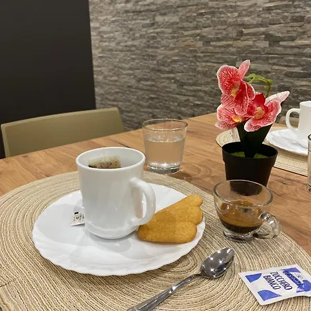 Flowers Apartment *